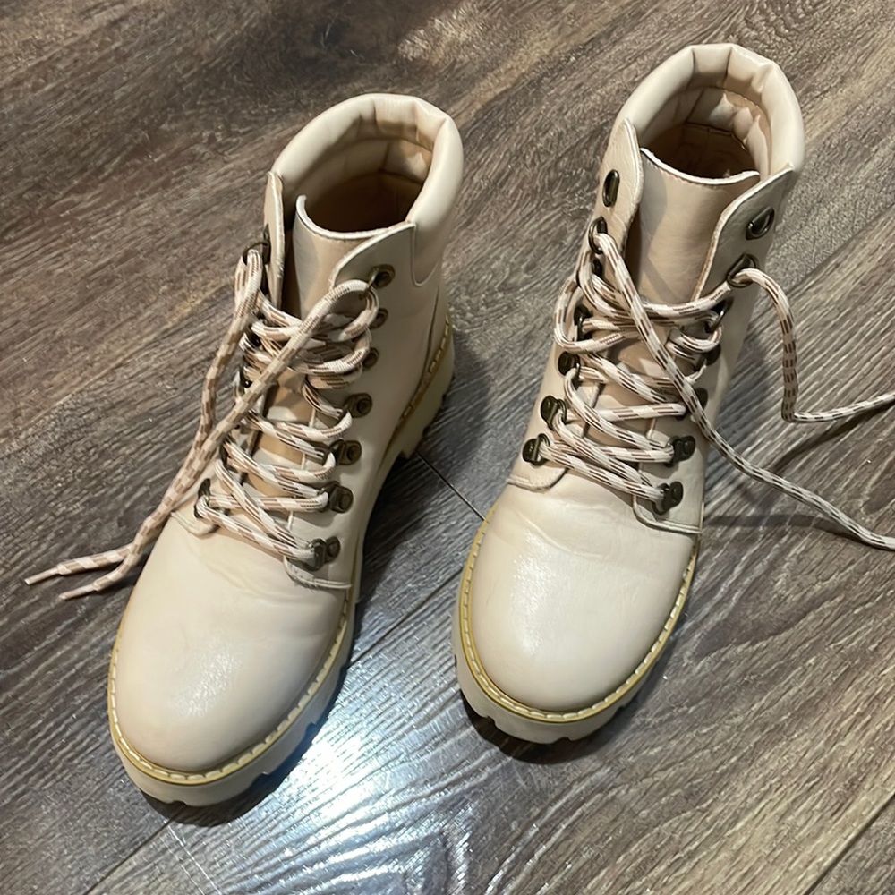 Combat Boots Nude